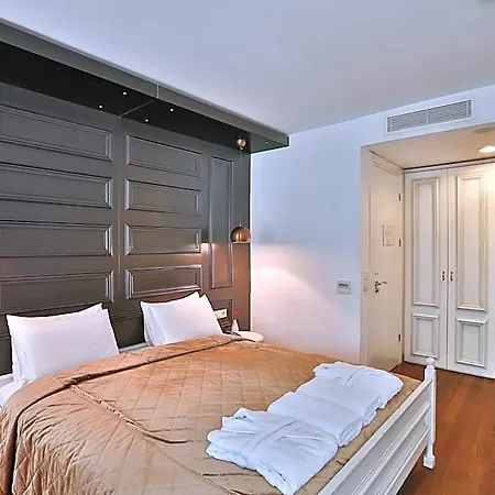 Senatus - Special Class Hotel