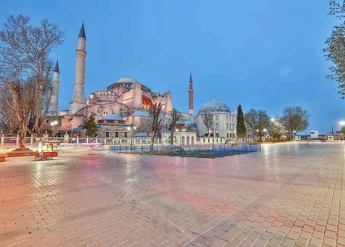 Senatus - Special Class Hotel