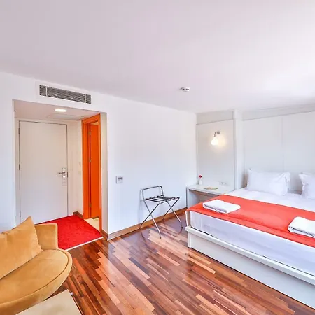 Senatus - Special Class Hotel